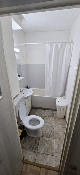 Costin Georgian, metrou.